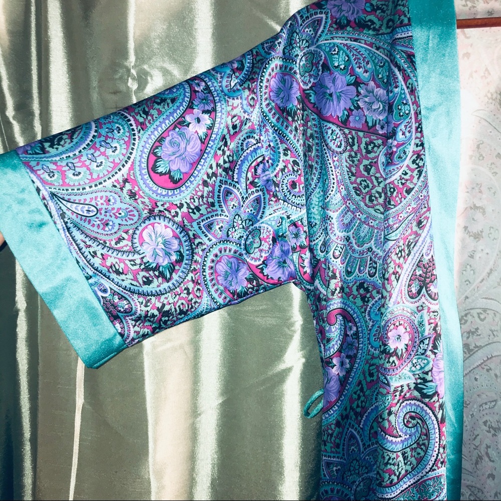 Exclusively Yours Robe Kimono - Picture 3 of 5